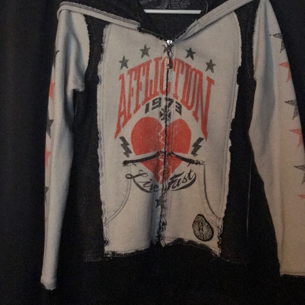 Sweatshirt